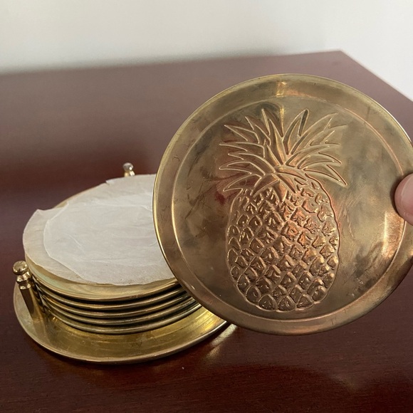 Vintage set of 6 Brass Coasters in Stand with Pineapple Motif - Picture 1 of 9
